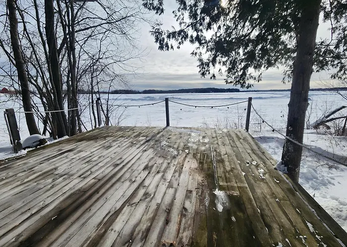 Stoco Lake Lodge